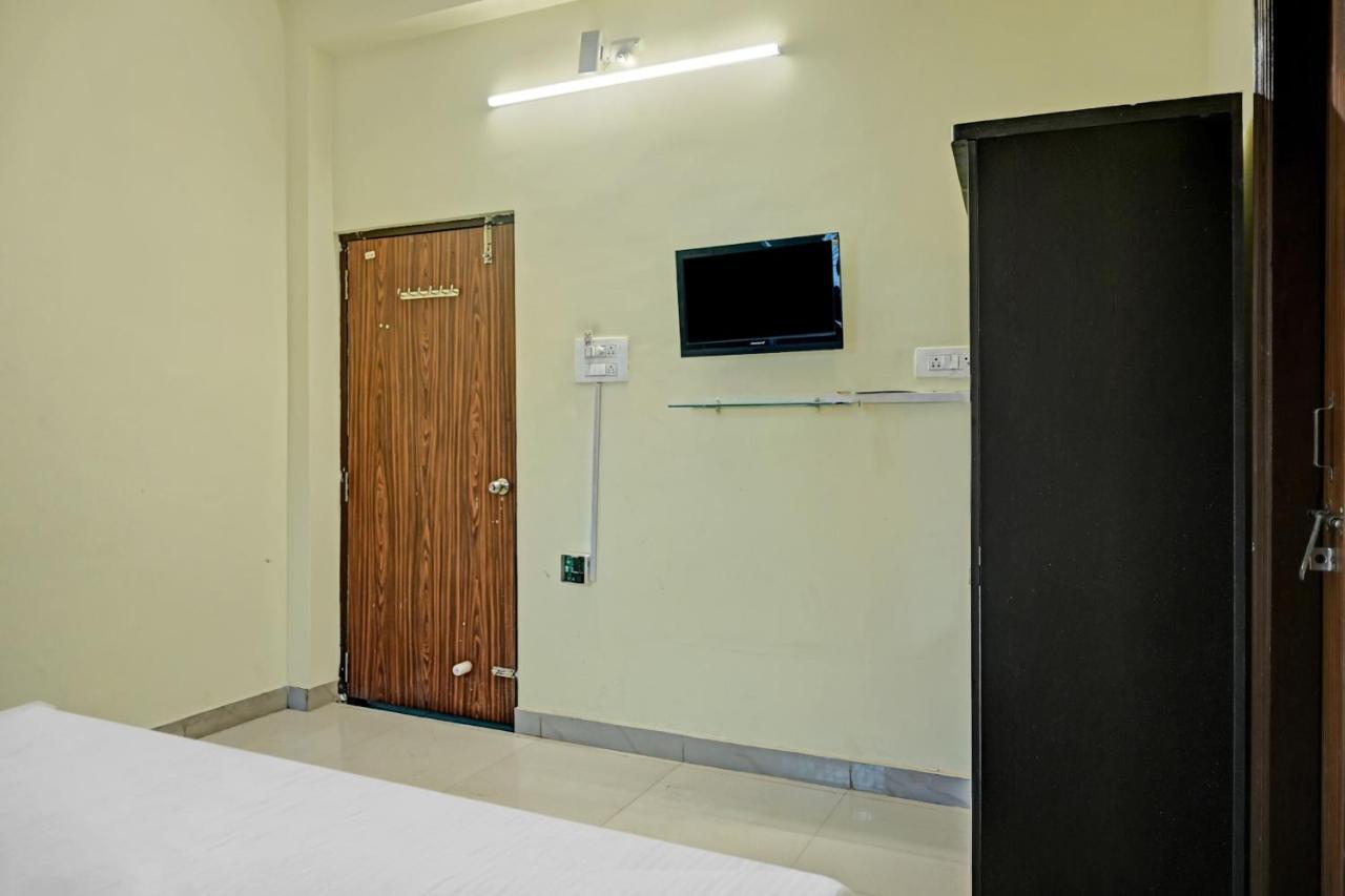 ורנאסי Oyo 7498 Hotel Aparajita מראה חיצוני תמונה